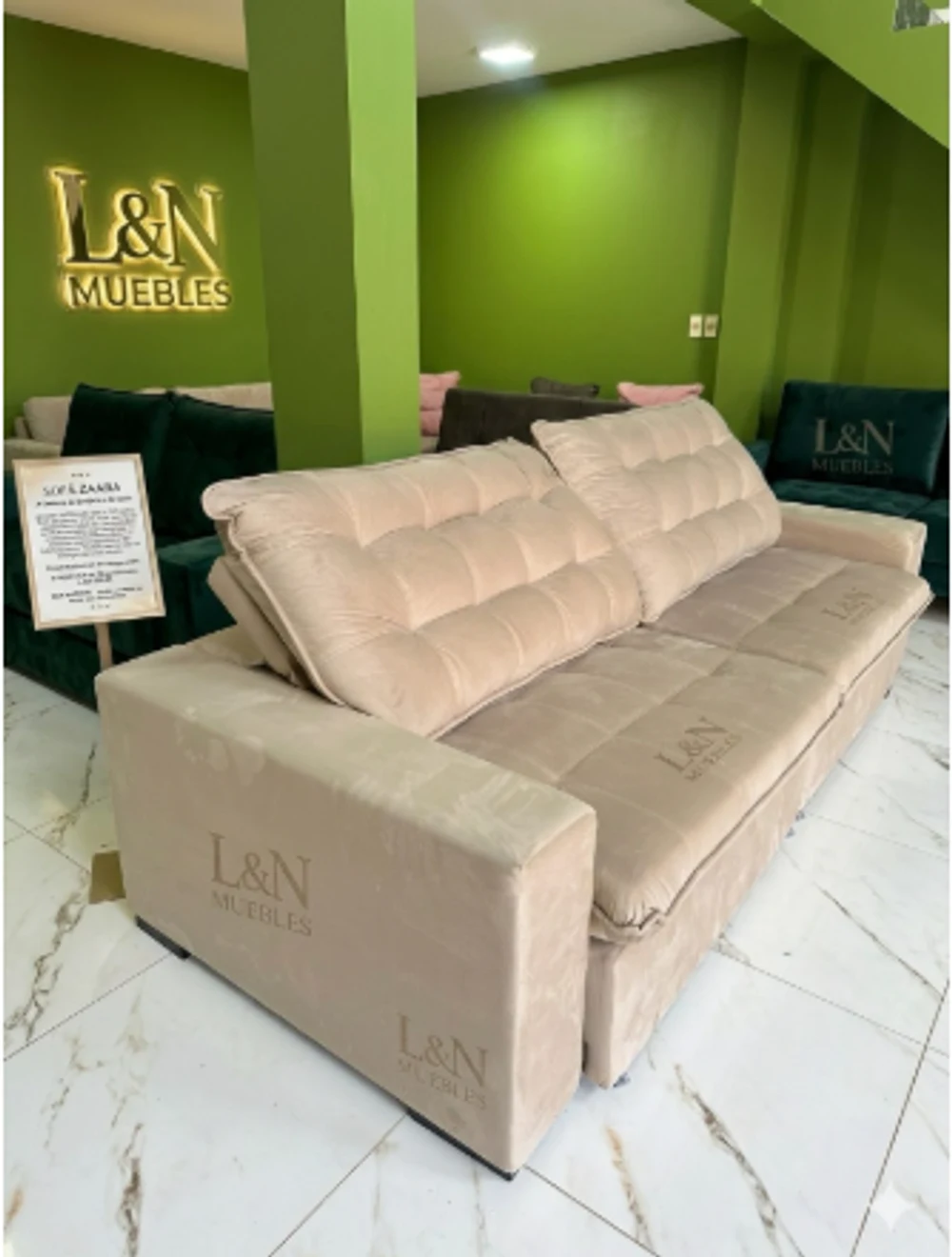 Showroom L&N Muebles, sofá Zaara